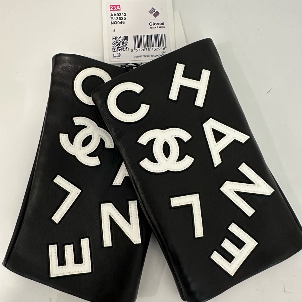 RARE CHANEL Fingerless Gloves